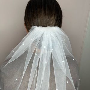 Tulle Bridal Veil with Pearls